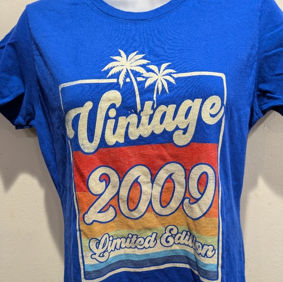 Port Company Women's Blue Graphic Tee - Vintage 2009 Limited Edition Size Small - Picture 3 of 6